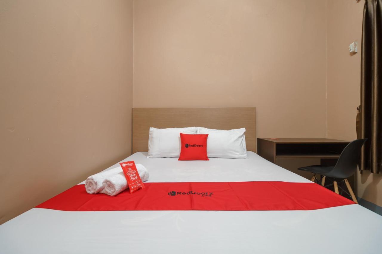 Reddoorz Syariah Near Siloam Hospitals Bulak Kapal Hotel Бекаси Екстериор снимка